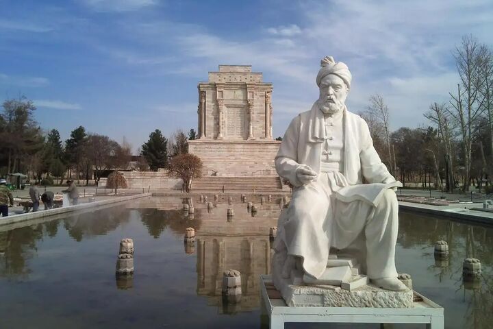 در تکاپوی ترسیم هویت ایرانی؛